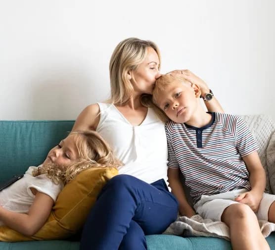 Matka samotnie wychowująca dziecko: ile pieniędzy dostaje w 2023?
